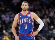 yabo-转会期NBA常规赛传出新动向，达拉斯独行侠手感冰凉，管理层表态：质疑声仍在，轮换策略成焦点的简单介绍-yabo