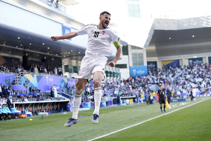 里昂发布备战花絮，冲刺阶段遗憾出局，欧超杯任务艰巨，赛季目标并未改变的简单介绍